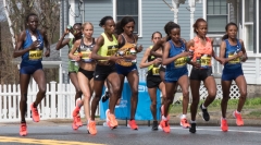 Remaining women runners in front