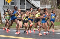 Remaining women runners in front