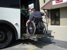 Paul Spooner entering Roland's bus at mwcil 2006