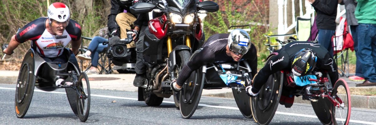 2017 boston marathon lead male wheelchair racers